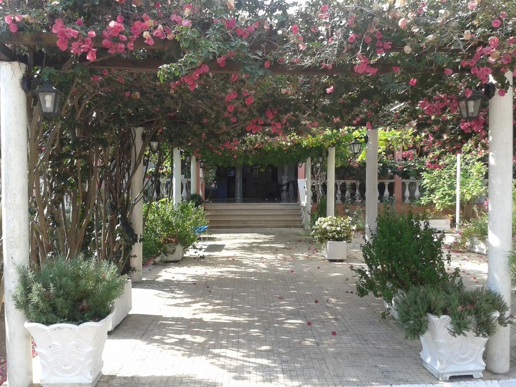Kalamitsi Beach Camping Village Preveza Exterior photo