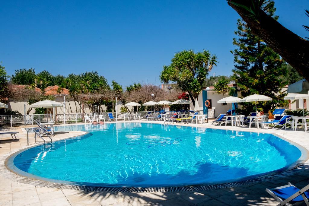 Kalamitsi Beach Camping Village Preveza Exterior photo